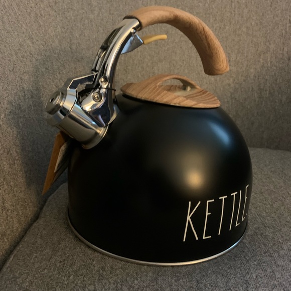 NEW 💕 Rae Dunn Kettle - Picture 2 of 6